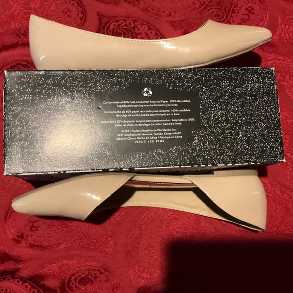 Payless Woman’s Brash Beige patent dressy/casual slip-on flats. Size 10W NWT - Picture 11 of 15